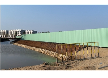 Thi công hàng rào tôn